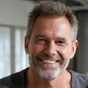 Porträt von Max S., strahlend und voller Energie